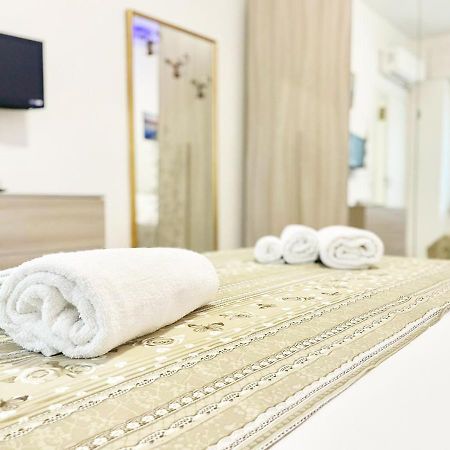Pgs Immobiliare Srls Residenza Marino Bilocale In Centro Storico La Maddalena Apartment Ла Мадалена Екстериор снимка