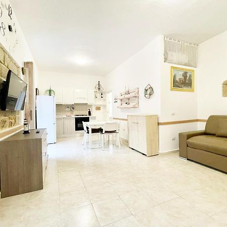 Pgs Immobiliare Srls Residenza Marino Bilocale In Centro Storico La Maddalena Apartment Ла Мадалена Екстериор снимка
