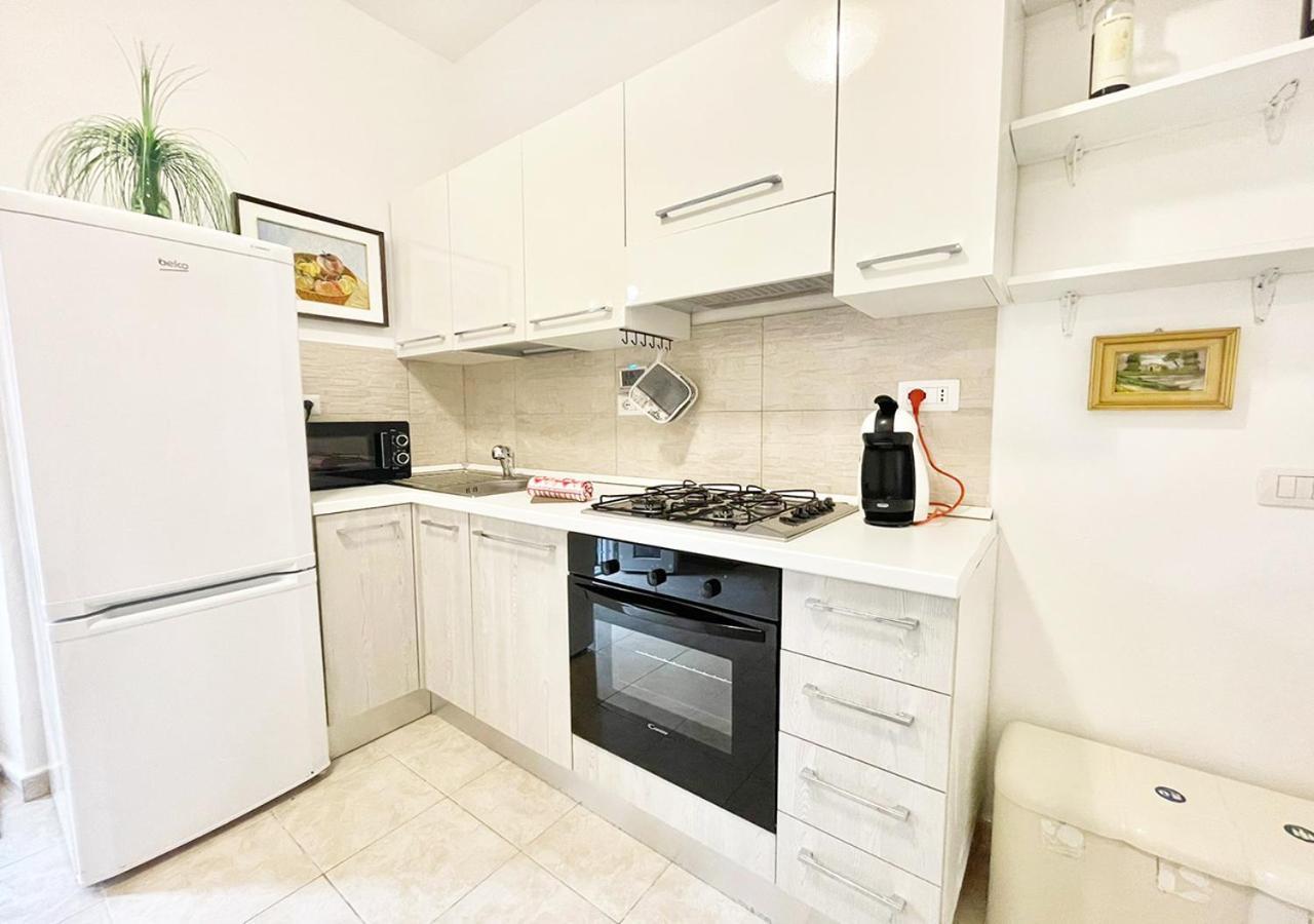 Pgs Immobiliare Srls Residenza Marino Bilocale In Centro Storico La Maddalena Apartment Ла Мадалена Екстериор снимка