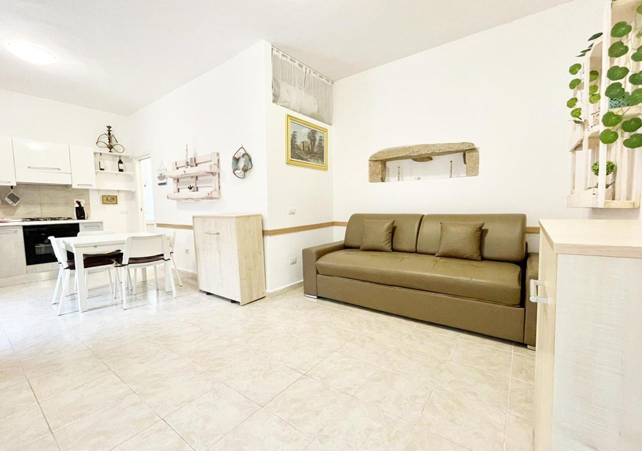 Pgs Immobiliare Srls Residenza Marino Bilocale In Centro Storico La Maddalena Apartment Ла Мадалена Екстериор снимка