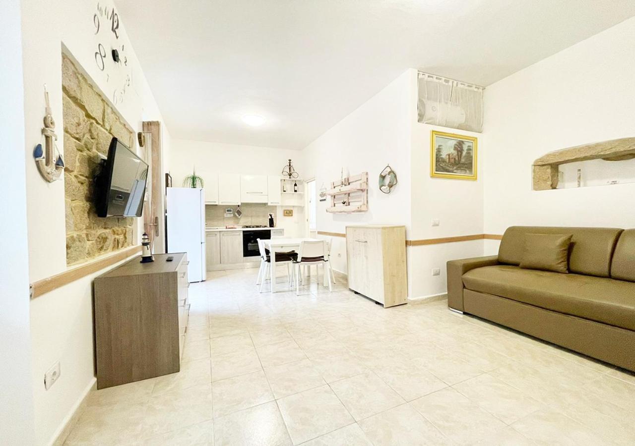 Pgs Immobiliare Srls Residenza Marino Bilocale In Centro Storico La Maddalena Apartment Ла Мадалена Екстериор снимка